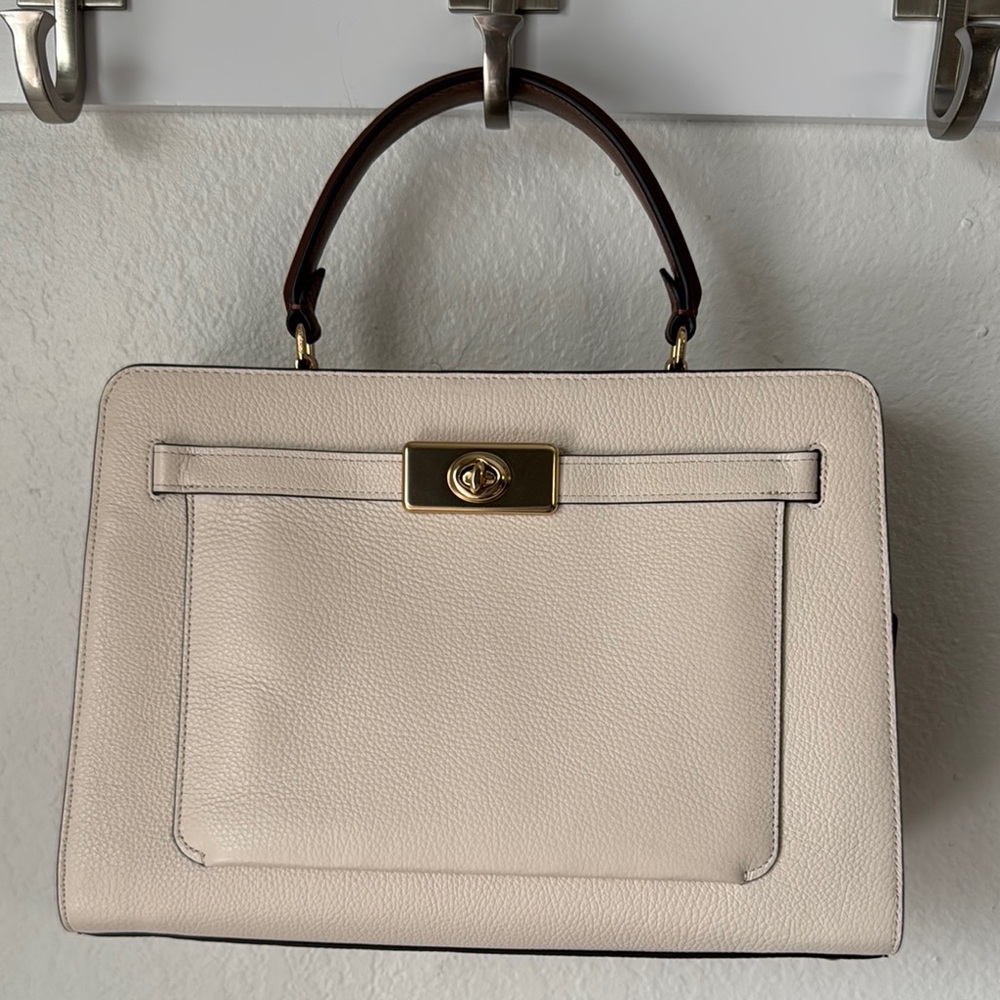 Coach Lane Carryall‎